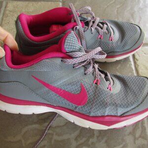 NIKE FLEX TR5 ATHLETIC SHOES WOMENS 8
